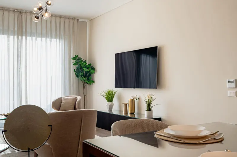 Two-Bedroom in Villette with Pool, Gym and Sauna Access, photo 3