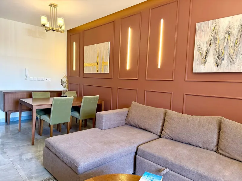 Two-Bedroom with Balcony and L-Shaped Sofa, photo 5