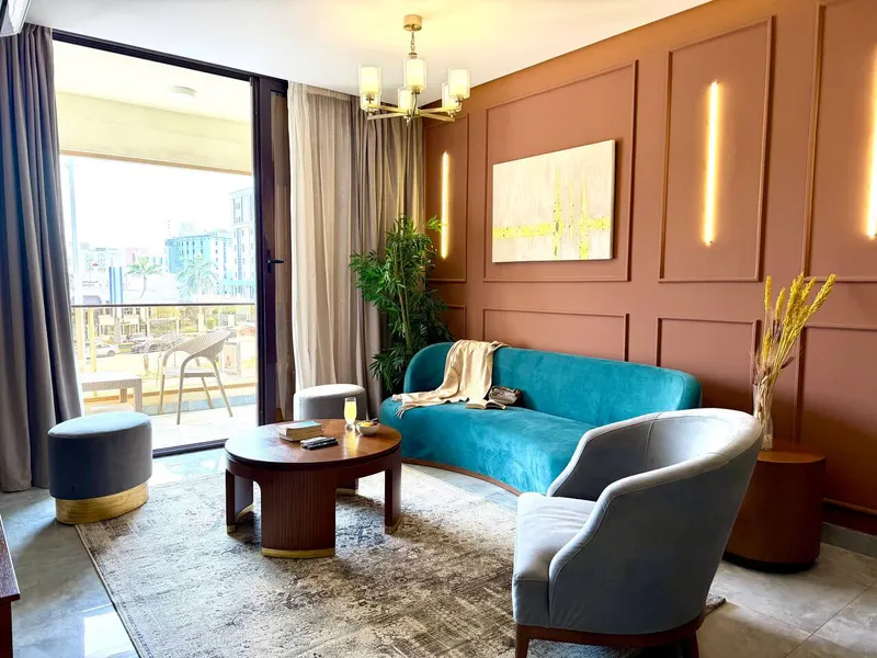Two-Bedroom with Balcony and Two Baths, photo 2