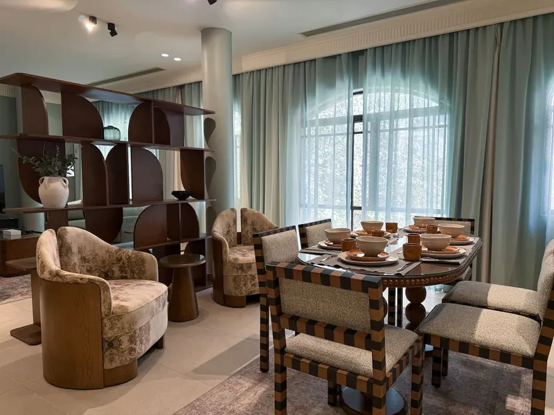 Two-Bedroom with En-Suite Master and Guest Toilet, photo 8