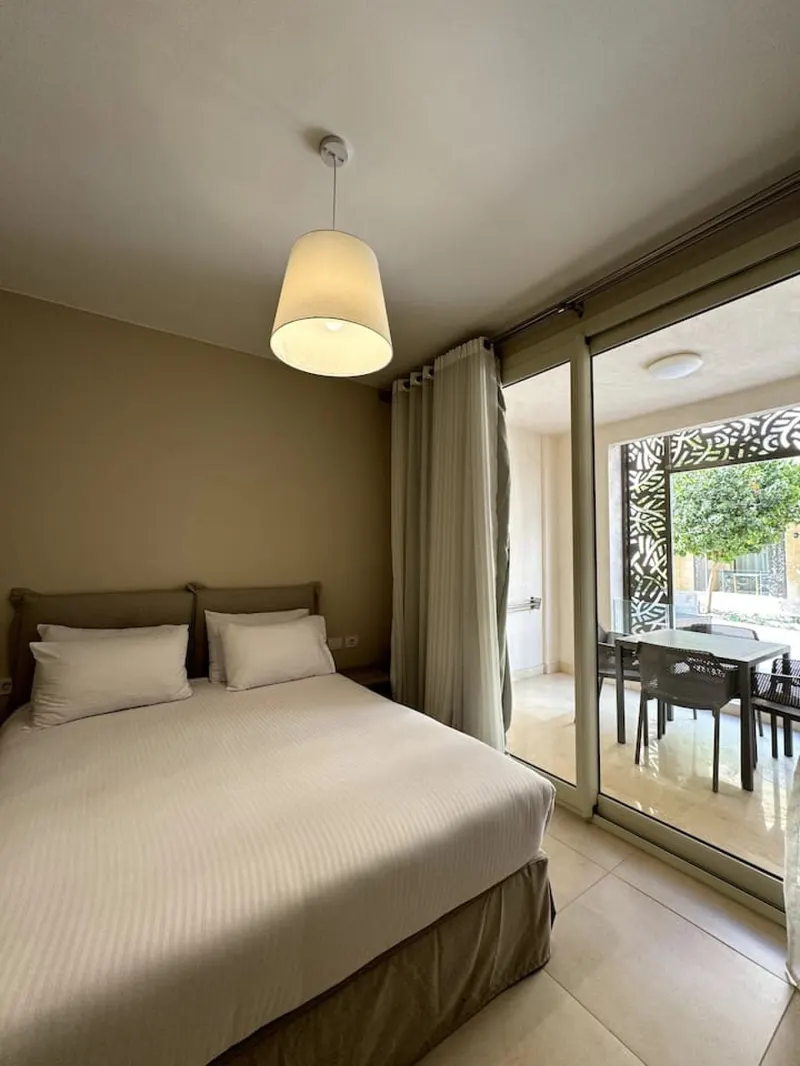 Two-Bedroom with Garden and Partial Pool View, photo 6