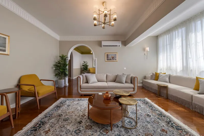 Vintage Three-Bedroom with Nile Views on the Corniche, photo 4