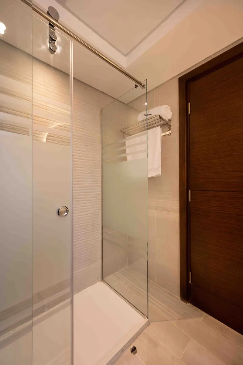 Aura CFC Relaxing 2BR GardenView, photo 6