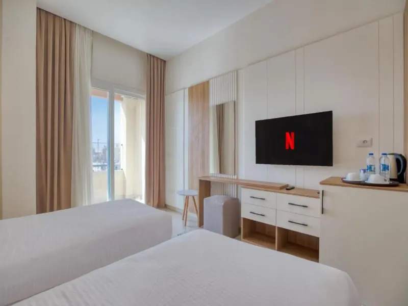 Deluxe Triple Room with Pyramids View — Mazar Pyramids Hotel, photo 6