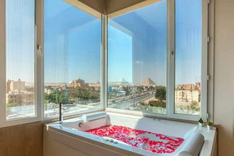 Executive Suite with Pyramids View — Mazar Pyramids Hotel, photo 8
