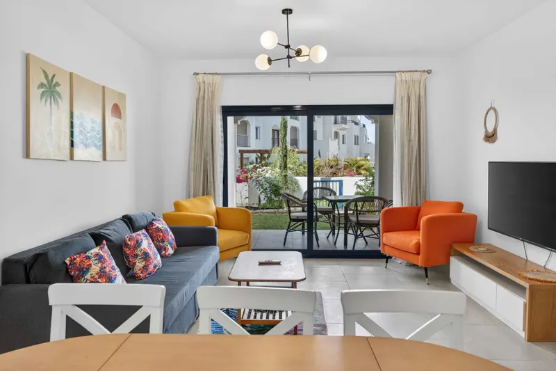 Modern 1BDR with Garden · Greek — photo 3