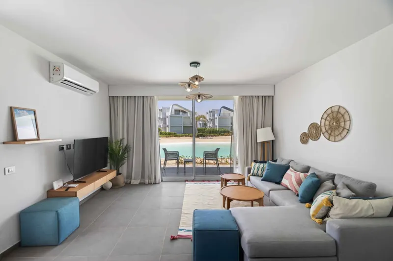 Modern 3BR | Lagoon View Fouka