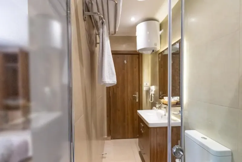 Junior Suite with Balcony and Pyramids view — Nozol Pyramids Hotel & Spa, photo 5