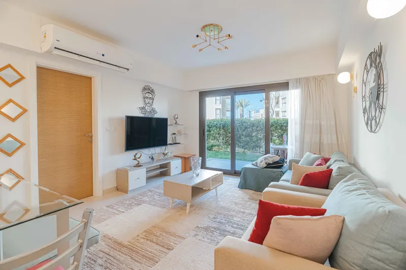 Serviced 1BDR Aprt At Marassi