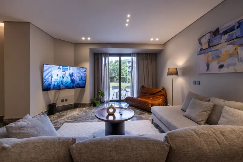 2-Bedroom Apart with Garden Views & Pool Access GF