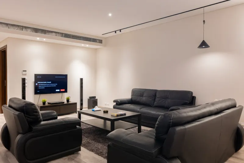 Fully Furnished/Serviced 2 Bed Apart GF @ Silver Palm