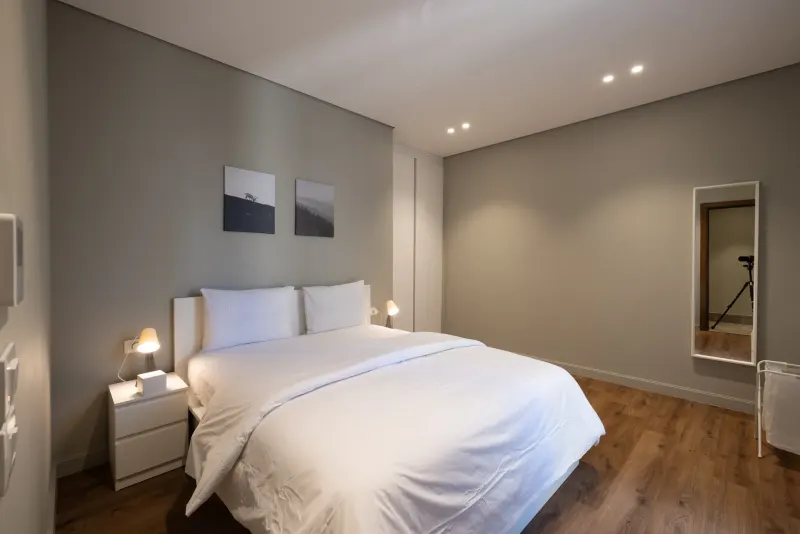Fully Furnished/Serviced 3 Bed Apart TF @ Silver Palm — photo 5