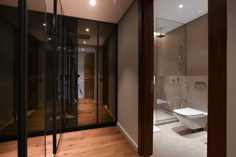 Monochrome - 2 Bed - Garden View - SF, photo 4
