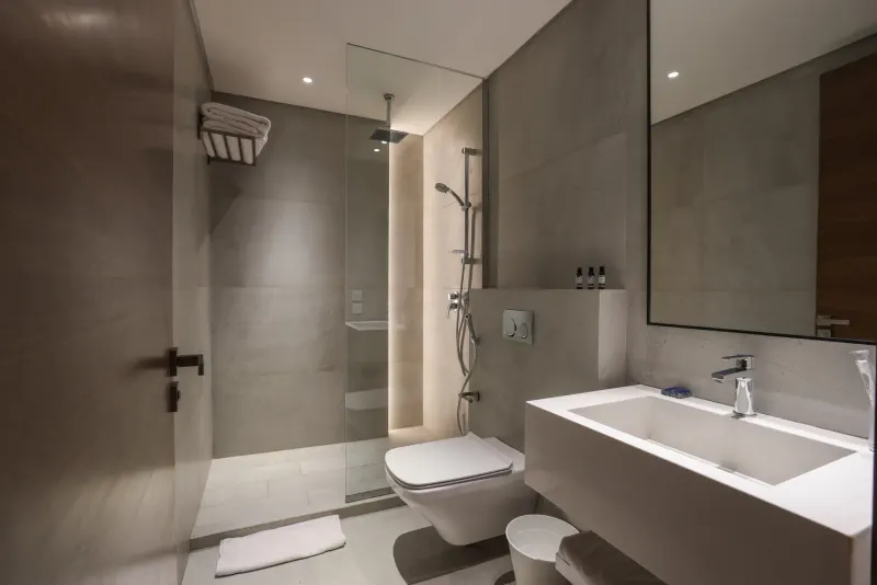 Monochrome - Two Bed - Pool / Garden Access - GF, photo 3