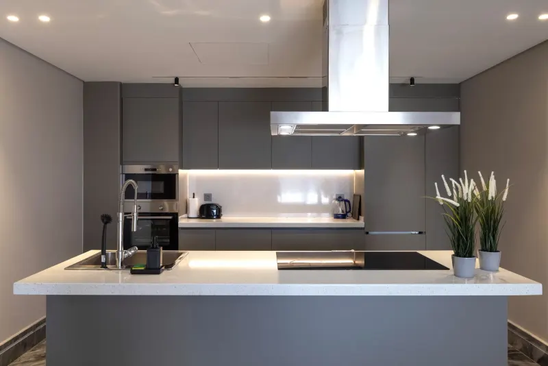 Monochrome 2 Bed Garden View TF