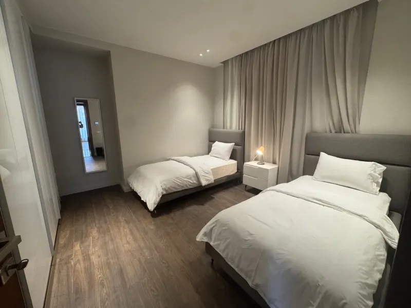 Two Bed Apartment @ Silver Palm, photo 6