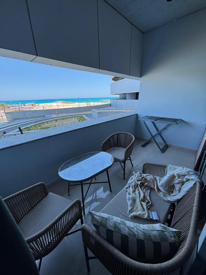 Studio @ City Edge | Pool and Sea view
