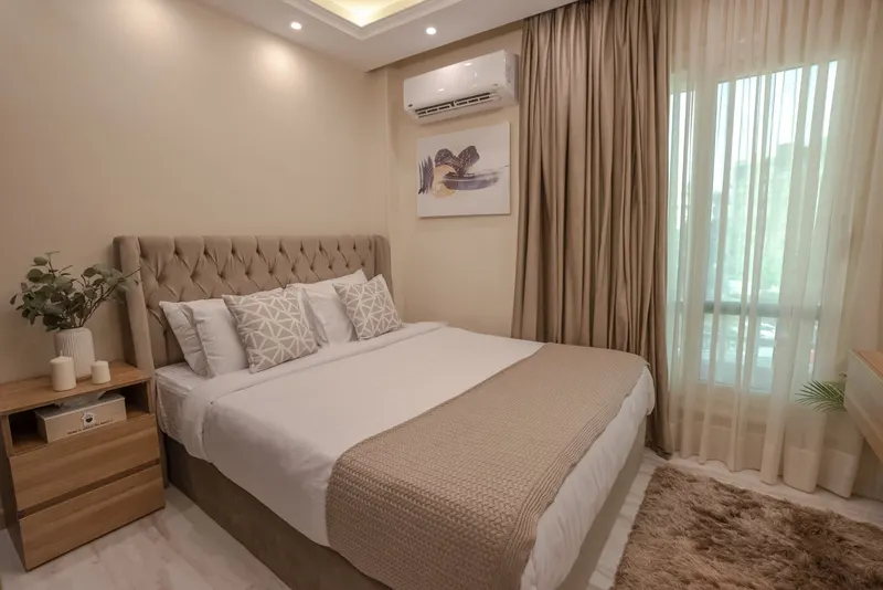 Cobalt & Taupe Apartment — 2-Bedroom, Madinaty, photo 2