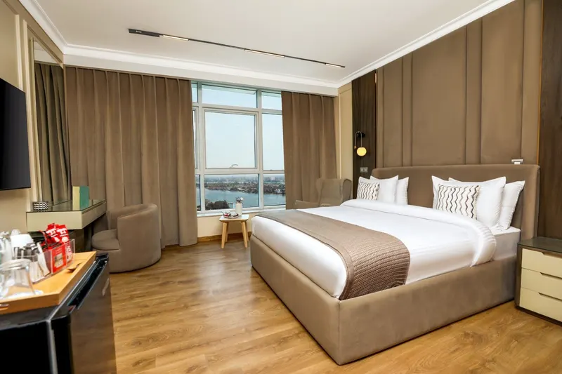Floor 19 Taupe & Marble — Room, Maadi