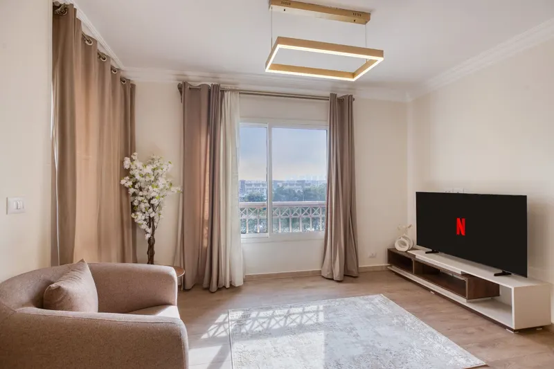 Gold Pendant Balcony Home — 3-Bedroom, Madinaty, photo 4