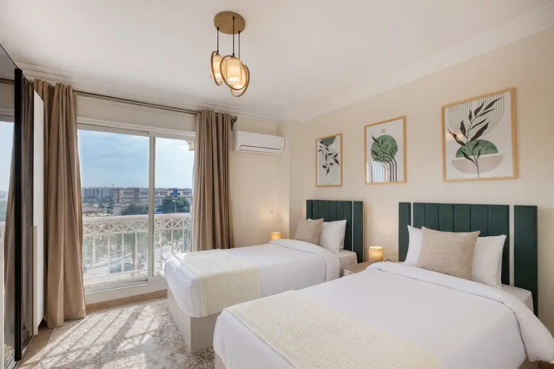Gold Pendant Balcony Home — 3-Bedroom, Madinaty, photo 7