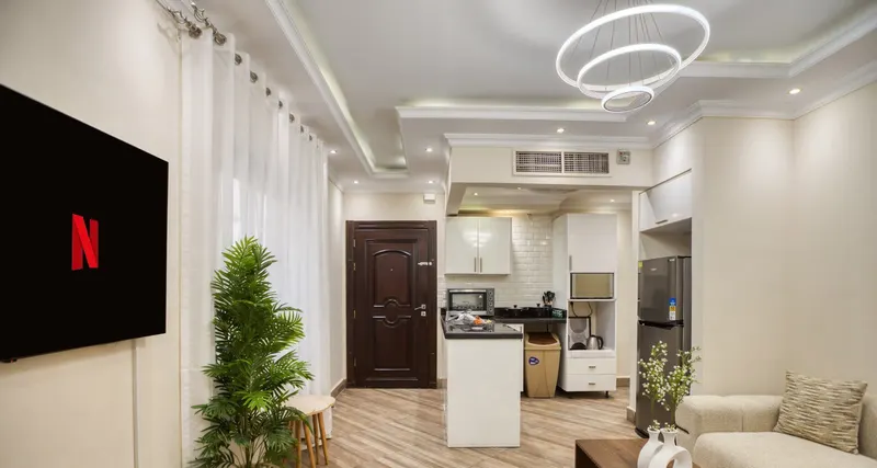 Blue Botanical Wall Home — 1-Bedroom, Fifth Settlement, photo 5