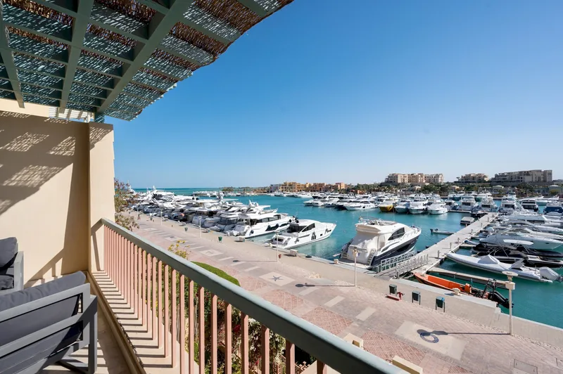 Superior APT - 3BR - New Marina III