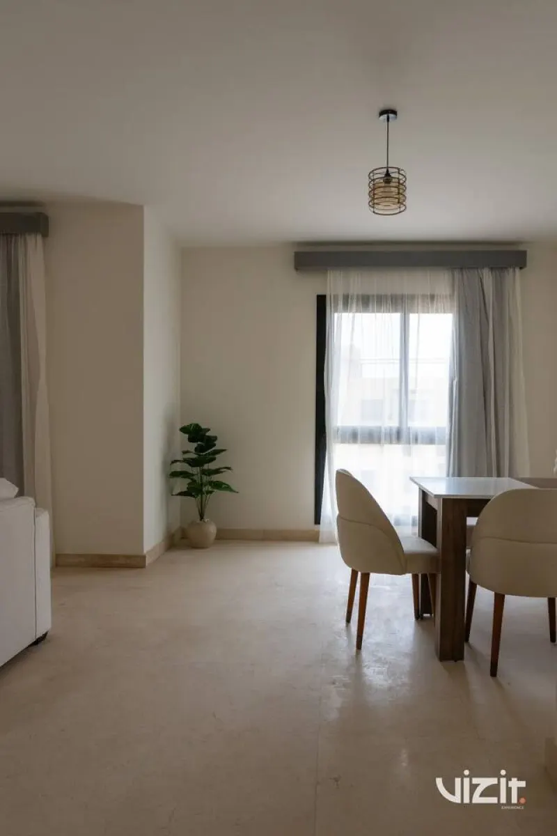 2-Bedroom Apartment · O West, photo 3