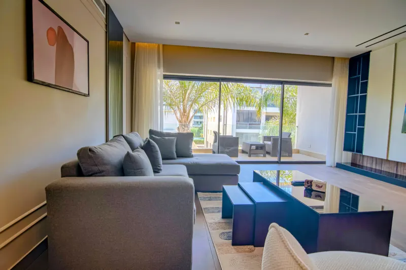 The ChicNest — 2BR at Lake View Residence — photo 5