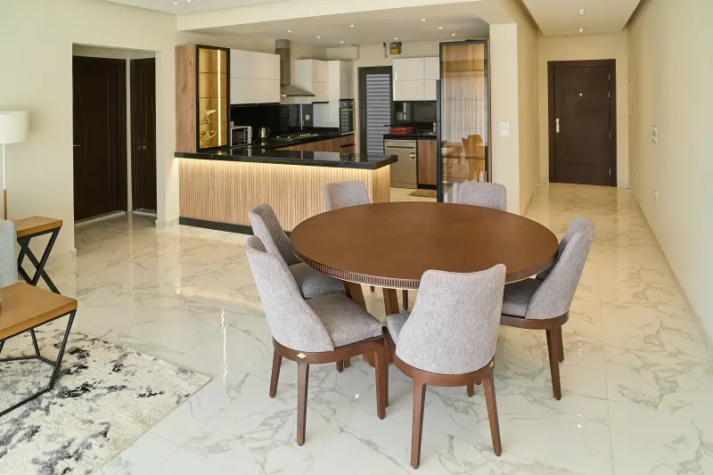 The Luxe Stay — 2BR at Lake View Residence — photo 4