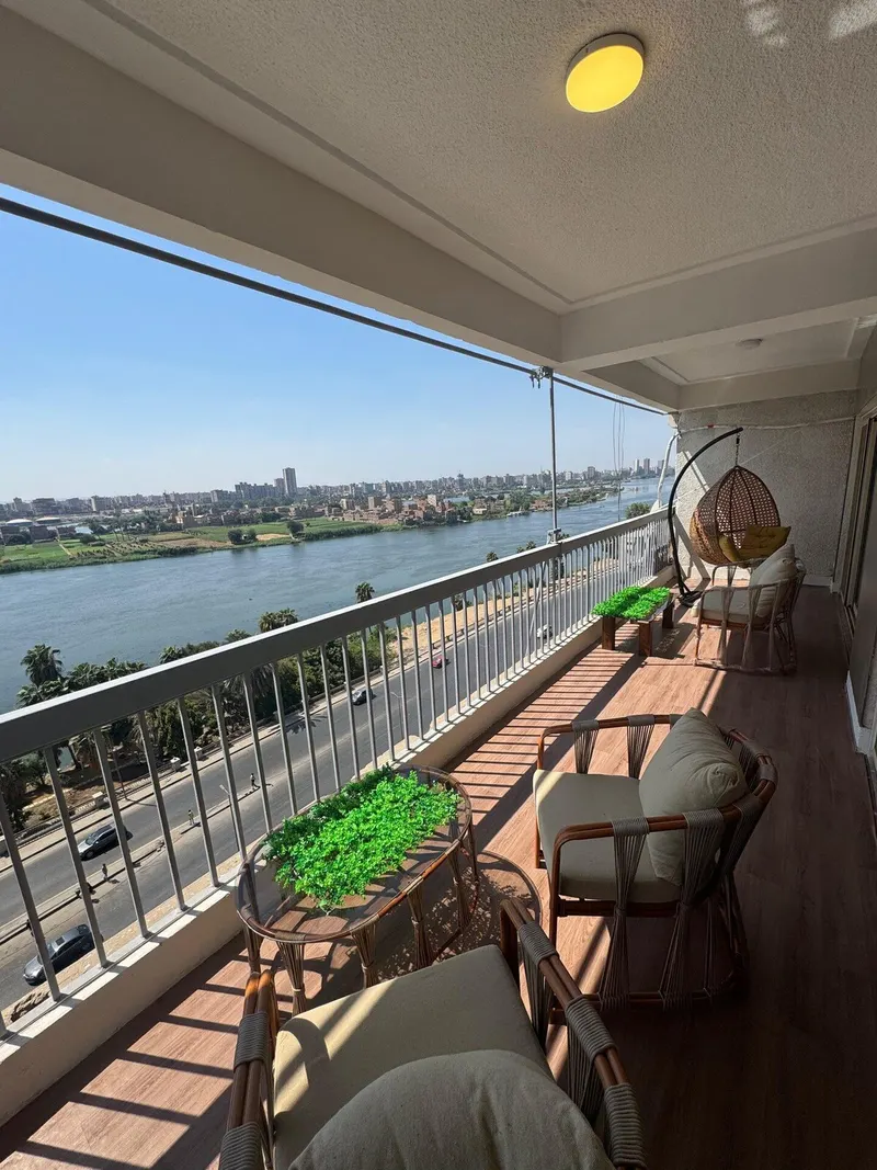 Long Nile Balcony Home — 4-Bedroom, Maadi