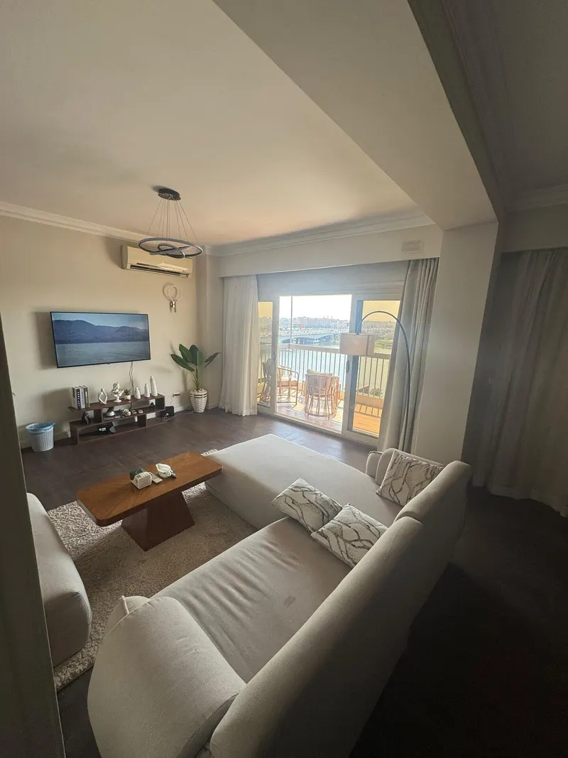 Long Nile Balcony Home — 4-Bedroom, Maadi, photo 3