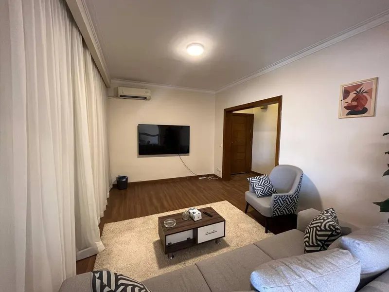 High-Floor Nile Balcony — 3-Bedroom, Maadi, photo 5