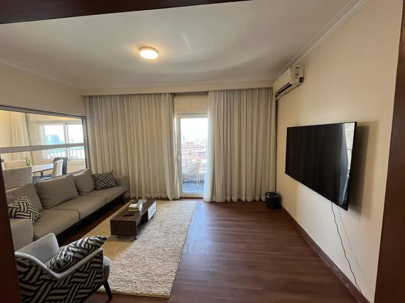 High-Floor Nile Balcony — 3-Bedroom, Maadi, photo 6