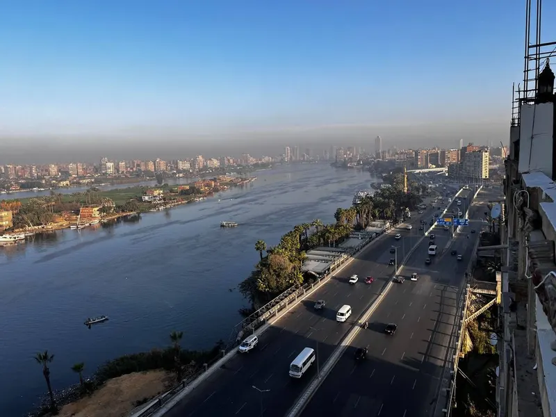 Nile Panorama Balcony — 3-Bedroom, Old Cairo, photo 3