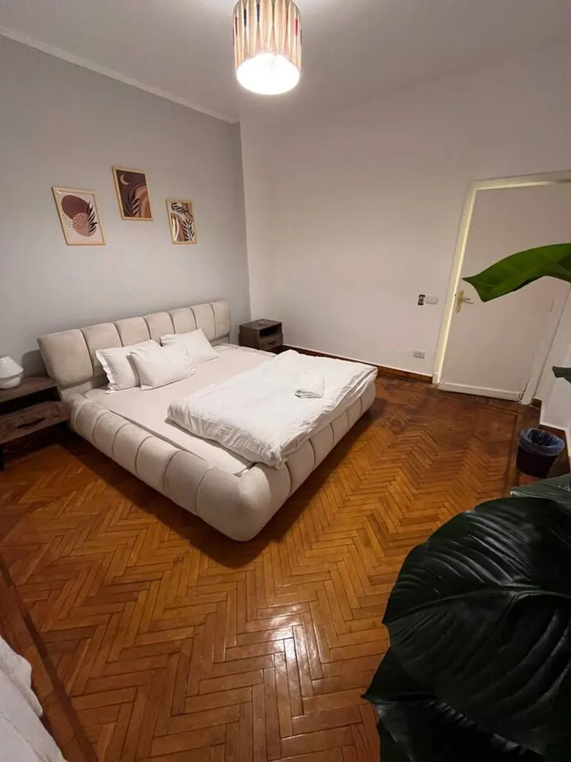 Soft Grey Parquet Home — 3-Bedroom, Zamalek, photo 7