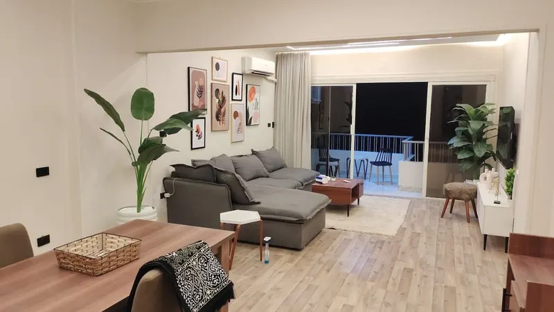 Terracotta Prints Balcony Flat — 2-Bedroom, Zamalek, photo 2