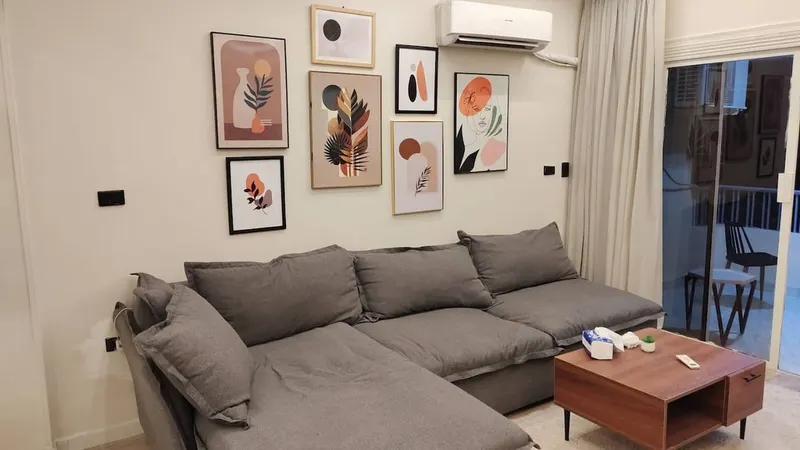 Terracotta Prints Balcony Flat — 2-Bedroom, Zamalek, photo 4