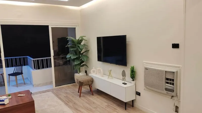 Terracotta Prints Balcony Flat — 2-Bedroom, Zamalek, photo 8