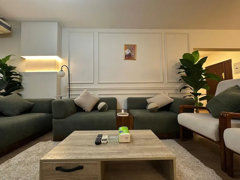 Sage & White Panelled Home — 4-Bedroom, Zamalek, photo 5