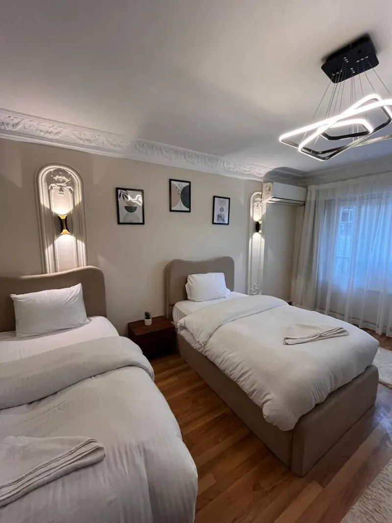 Classic Mouldings by the Nile — 3-Bedroom, Zamalek, photo 3