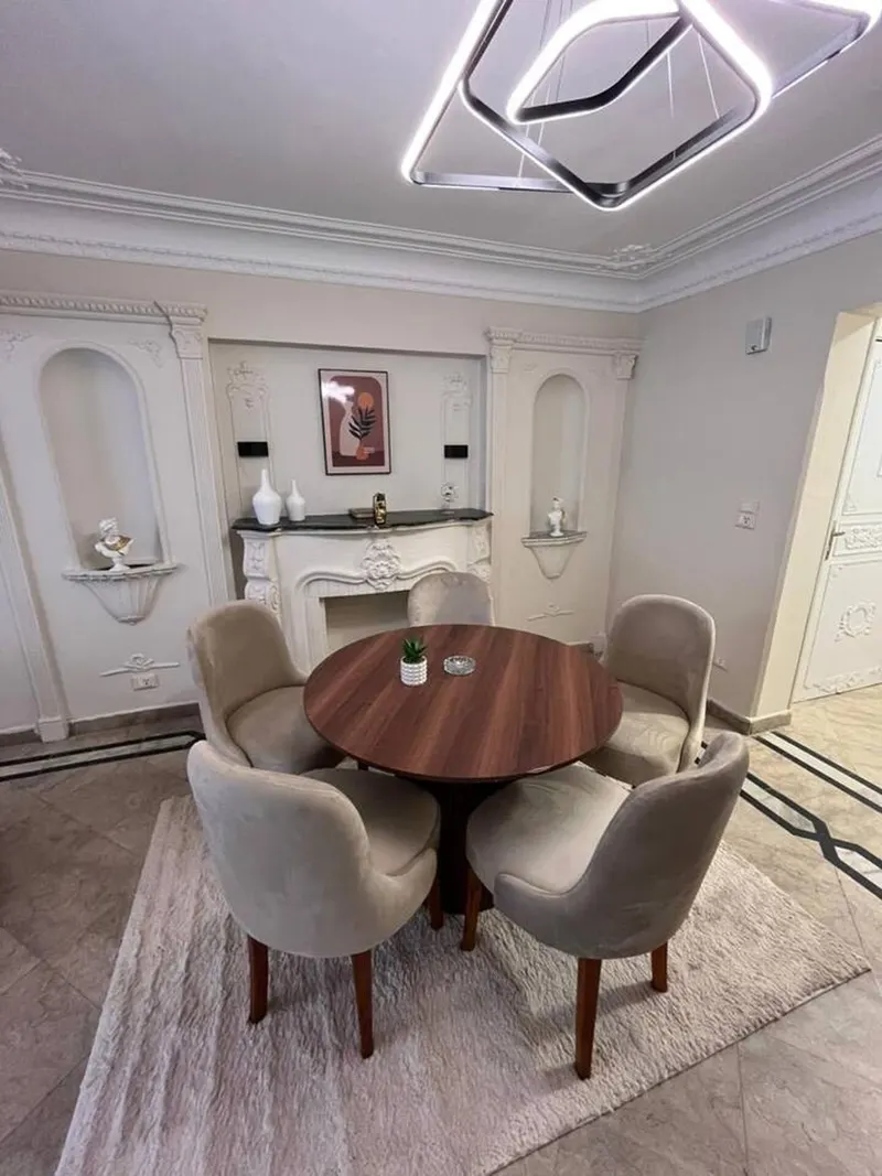 Classic Mouldings by the Nile — 3-Bedroom, Zamalek, photo 5