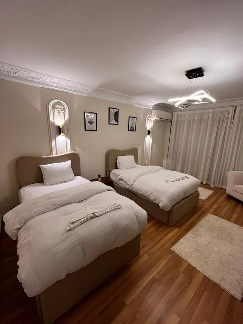 Classic Mouldings by the Nile — 3-Bedroom, Zamalek, photo 8