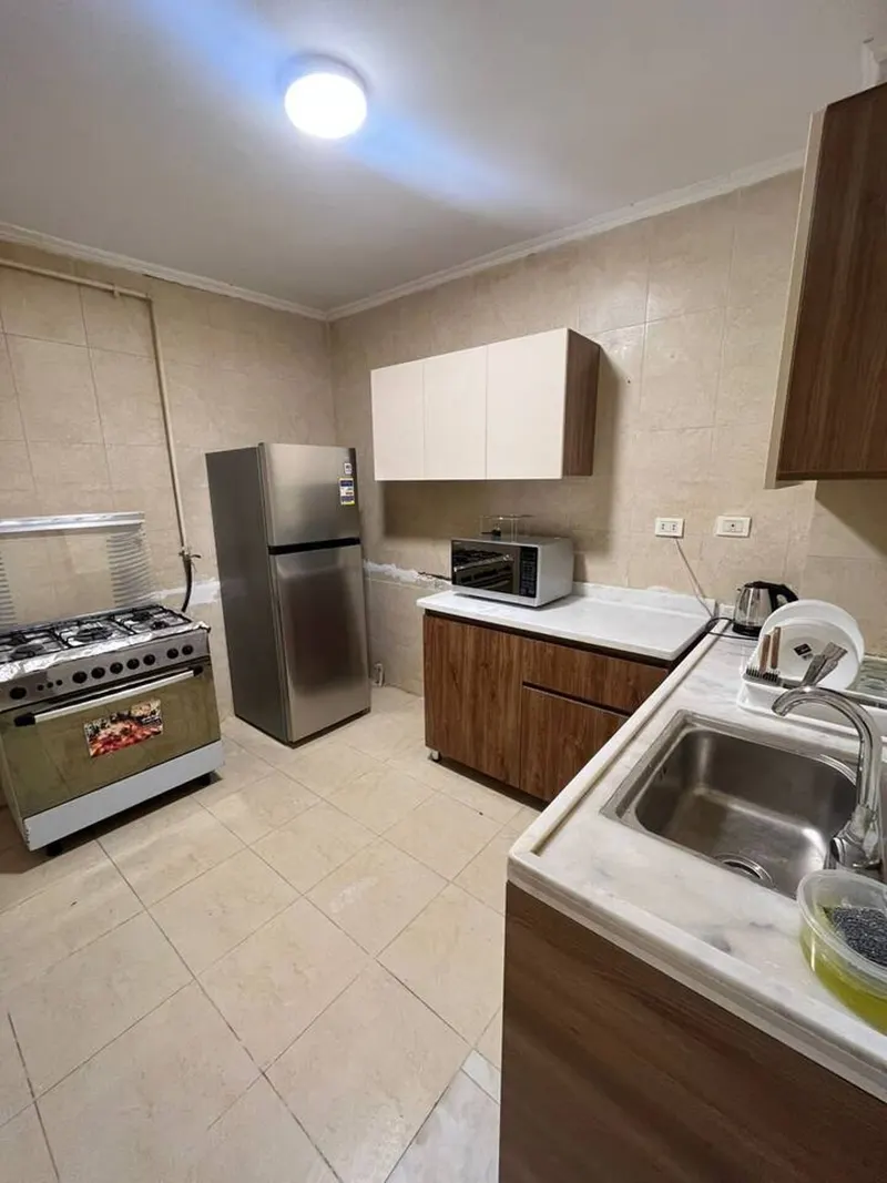 Classic Parquet Home with Corner Bath — 3-Bedroom, Zamalek, photo 3