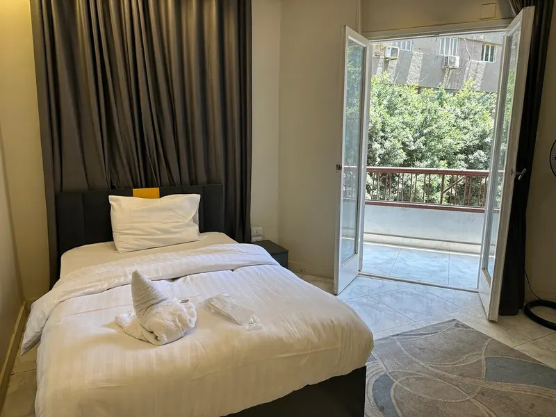 Marble-Floor Street-View Home — 3-Bedroom, Zamalek, photo 2