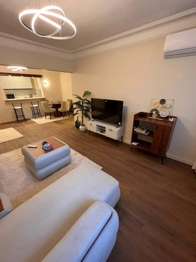 Cream Lounge & Teak Balcony Flat — 2-Bedroom, Zamalek, photo 4