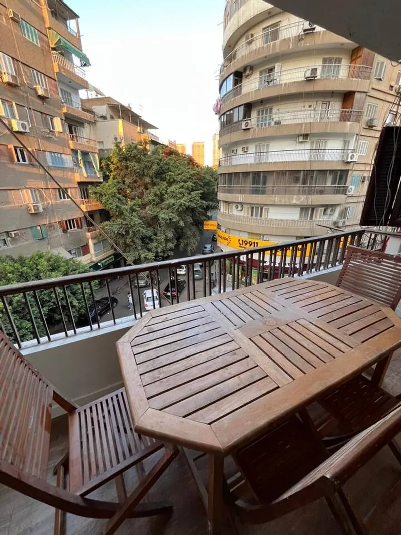 Cream Lounge & Teak Balcony Flat — 2-Bedroom, Zamalek, photo 8
