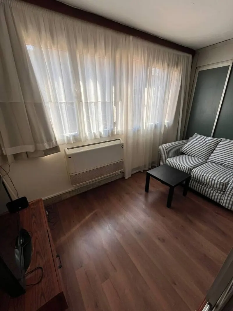 Ivory Bouclé & Glass Den — 3-Bedroom, Zamalek, photo 3