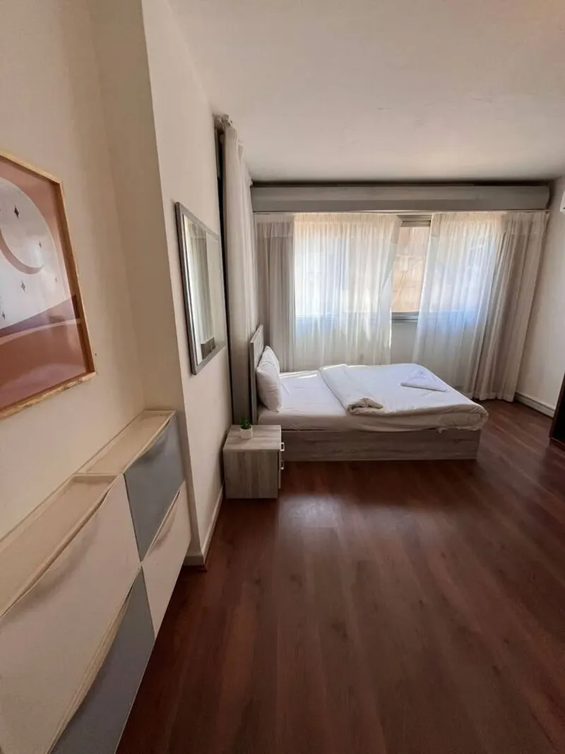 Ivory Bouclé & Glass Den — 3-Bedroom, Zamalek, photo 5