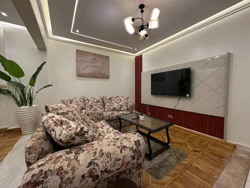 Florals & Herringbone Nile Flat — 2-Bedroom, Zamalek, photo 2